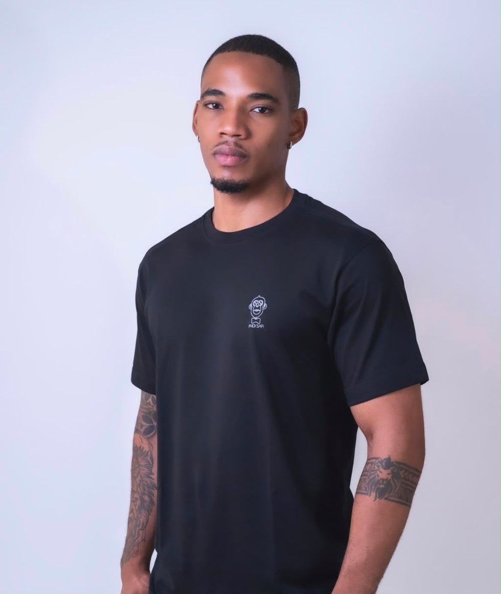 Camiseta Essential Black