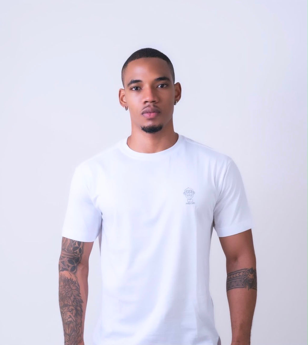 Camiseta Essential white